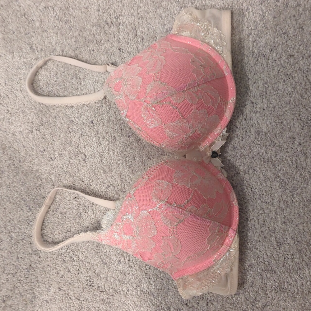 Victoria's secret push up bra 36B